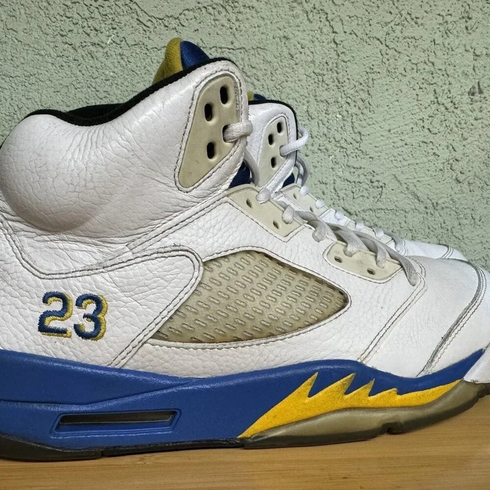 Size‎ 11.5 - Jordan 5 Retro Laney 2013 136027-199